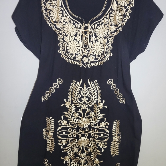 Mexican Elegant Black and Gold Embroidered Midi Dress - Picture 4 of 15